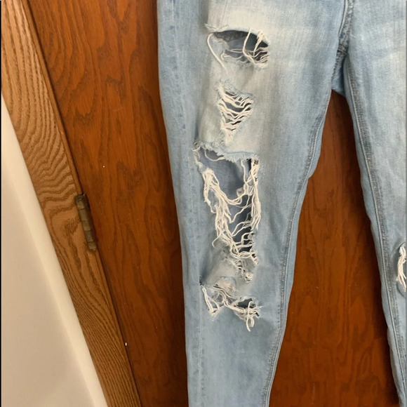 American Eagle Tom Girl Distressed Button Fly Jeans - Picture 2 of 6